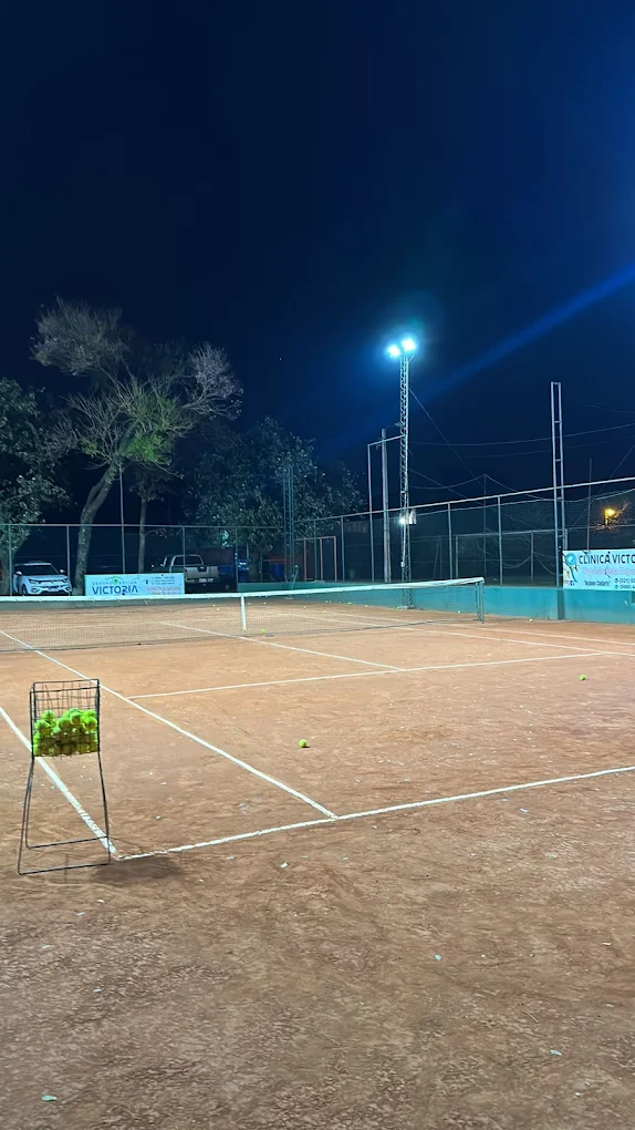 Cancha de Tenis, Club Tembetary