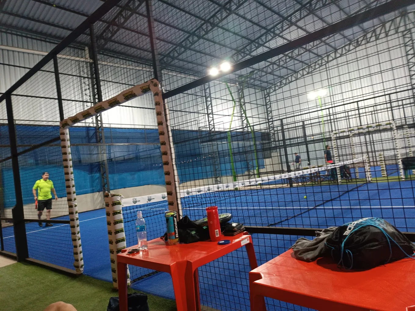 SIX PADEL