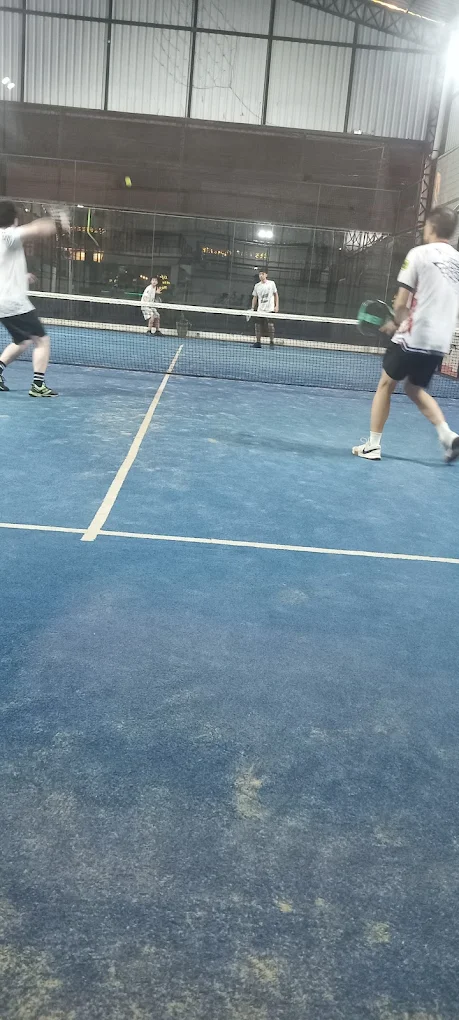 DUBAI PADEL